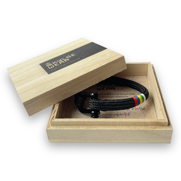Skylge_armband_zwart_box
